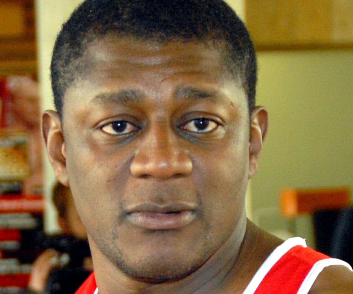     «Гроб подменили!»: бывшая жена Пьера Нарцисса пожаловалась на его африканских родственников