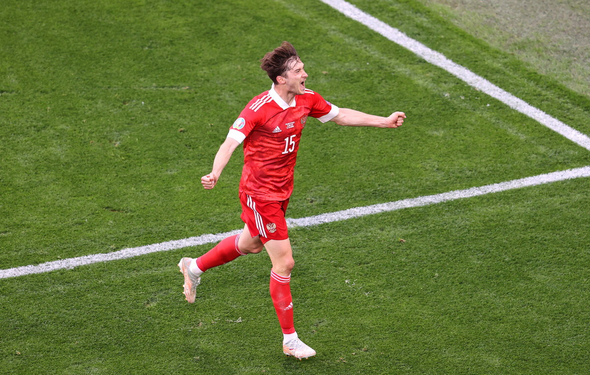    Полузащитник "Торино" Алексей Миранчук  EPA-EFE/Anton Vaganov / POOL