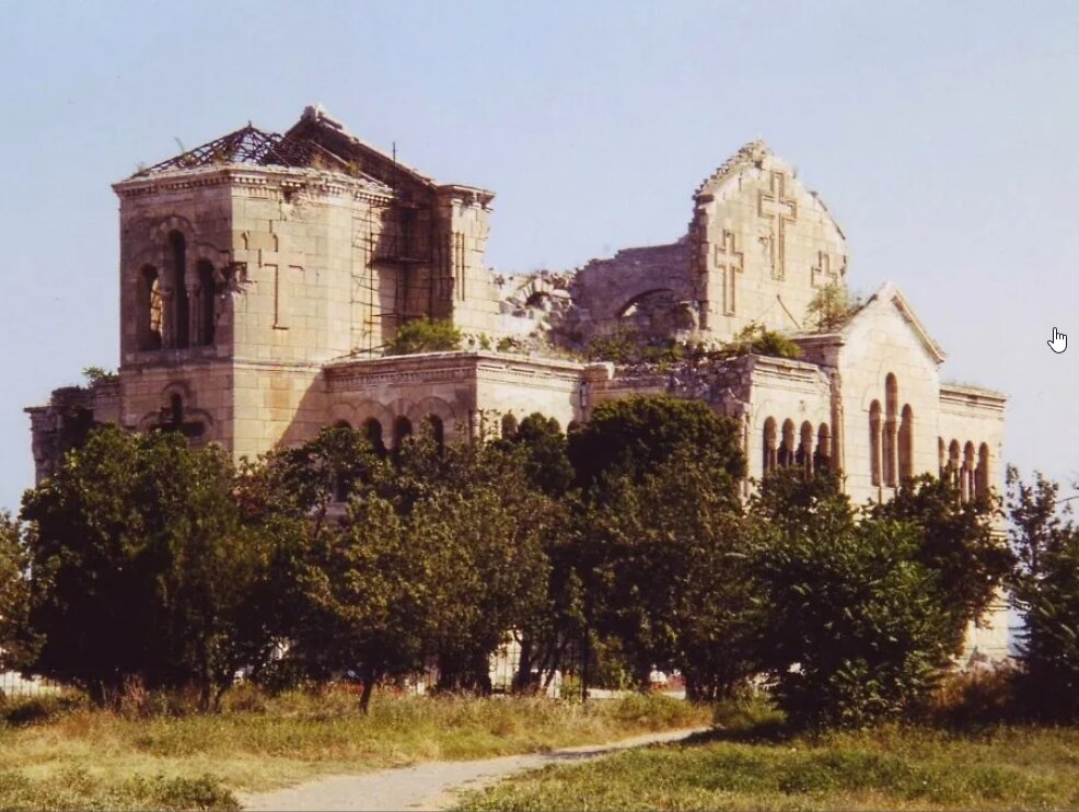 Севастополь площадь с храмом