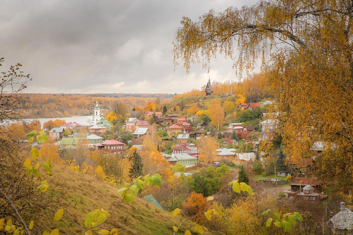 Плёс Ивановская область Золотая осень. Золотая осень . Город Плес . Ивановская область .. Осенний плёс Ивановская область. Плёс Левит Золотая осень.