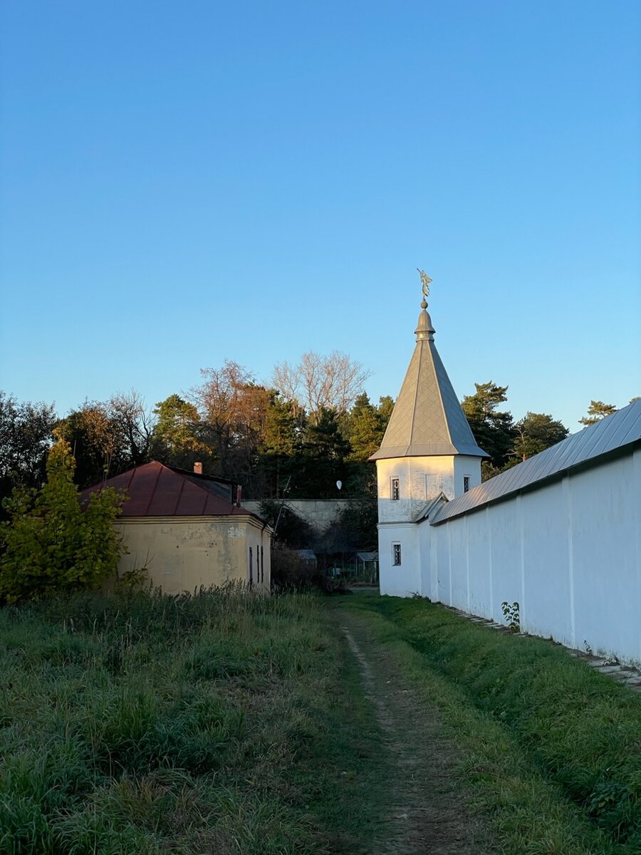 Адрес: МО, г.Видное, Петровский проезд, вл.21