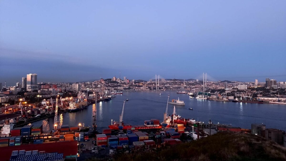     Законодательное Собрание Приморского края поддержало предложение губернатора Олега Кожемяко предоставить налоговые льготы предприятиям края. В первую очередь речь идёт об «оборонке».