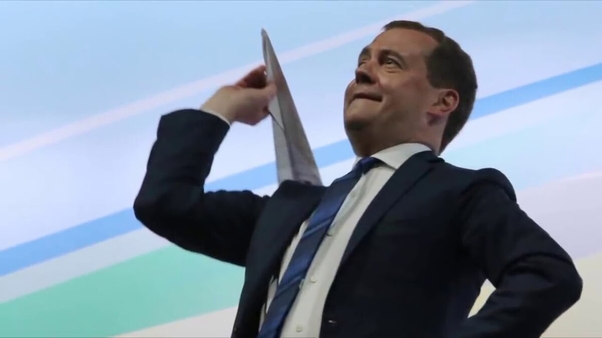 Брякает, что вздумается, или играет важную роль испытателя общественного мнения?