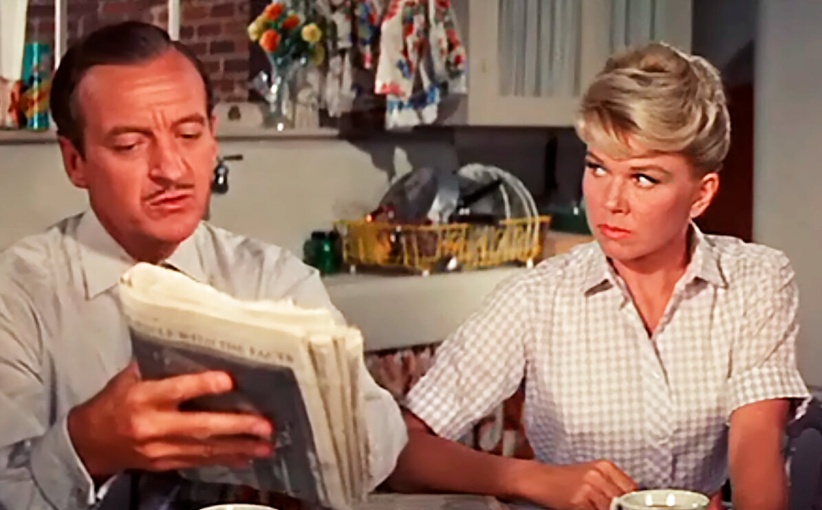 1960 г., Metro-Goldwyn-Mayer. Семейная мелодрама, комедия.
Режиссер Чарльз Уолтерс.
Сценарий Изобель Леннарт, Джин Керр.
Продюсер Джо Пастернак, Мартин Мелчер.
Оператор Роберт Дж. Броннер. Композитор Дэвид Роуз. 
В главных ролях:  Дорис Дэй, Дэвид Нивен.
