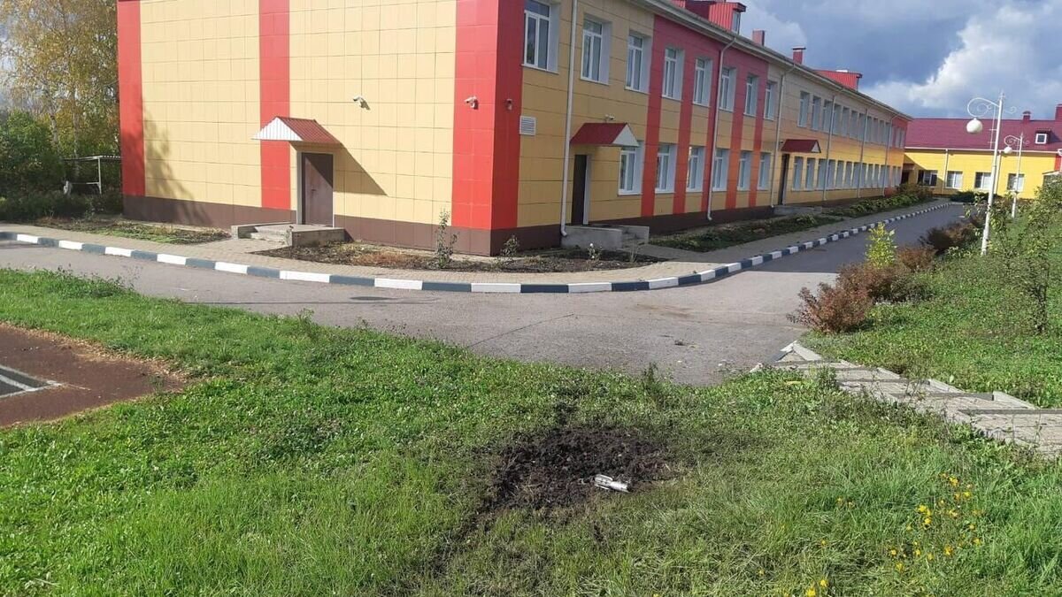    Последствия обстрела ВСУ в селе Красное Шебекинского городского округа© Фото : Настоящий Гладков/Telegram