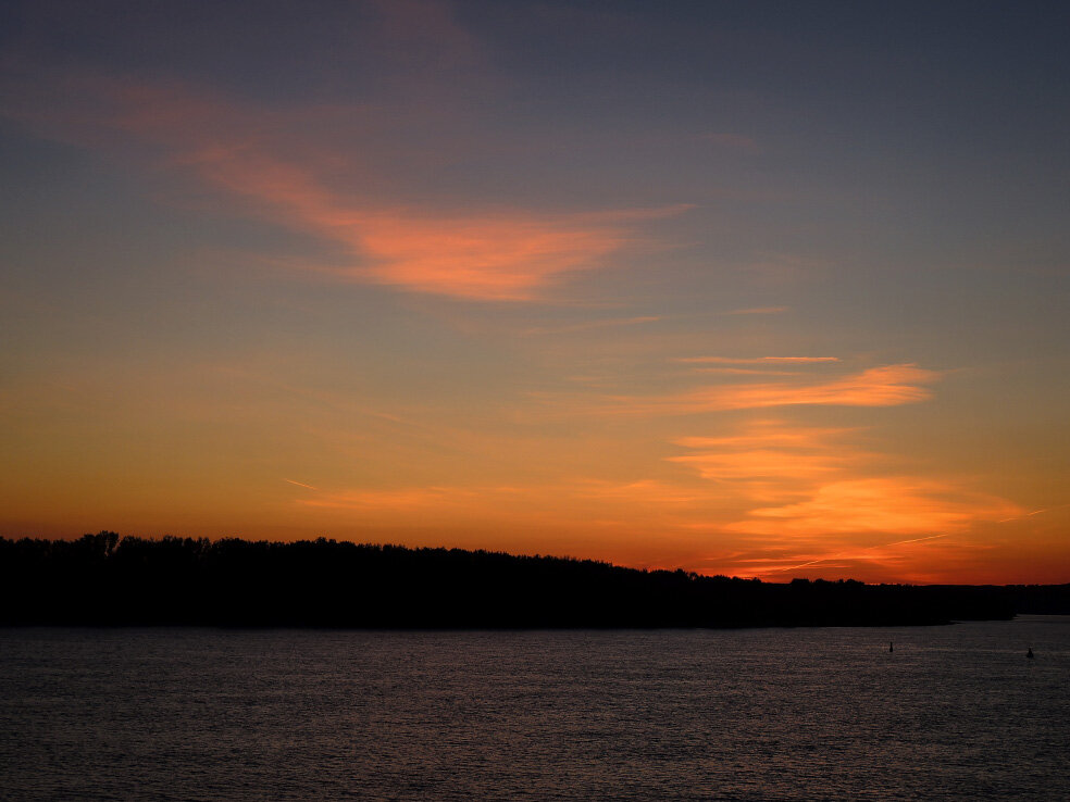 розовый закат саратов. закат 01. закат в деревне. саратовские закаты. красивый закат.