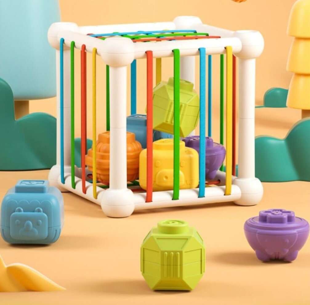 Что можно делать из кубиков с маленьким ребенком?
