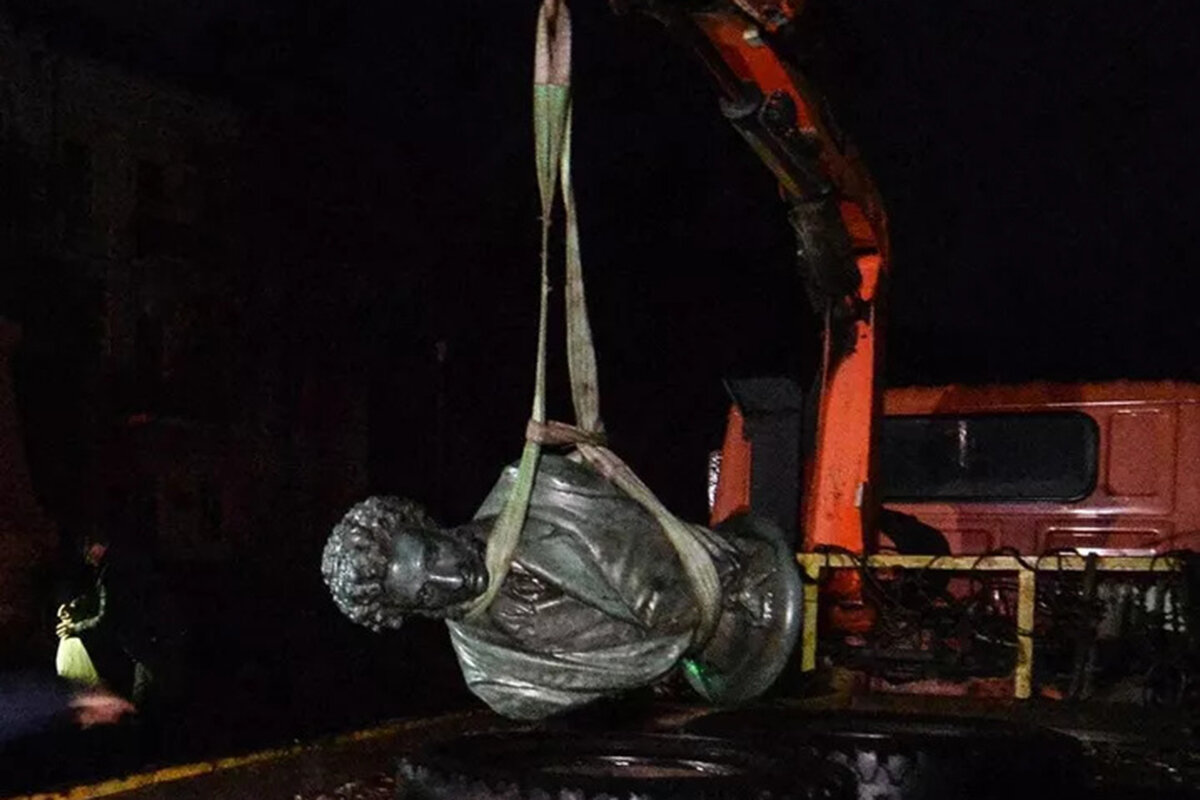 Мрачна украинская ночь в Житомире...