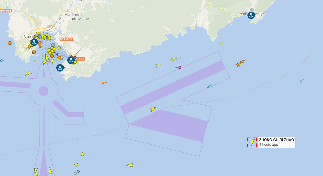 Скрин с сайта www.vesselfinder.com/ru