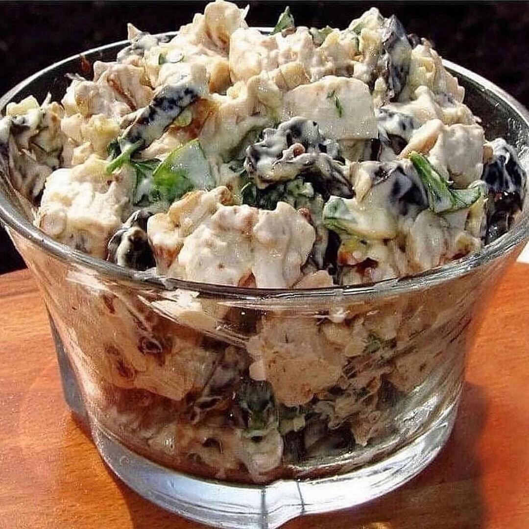 Салат с черносливом и курицей, рецепты с фото