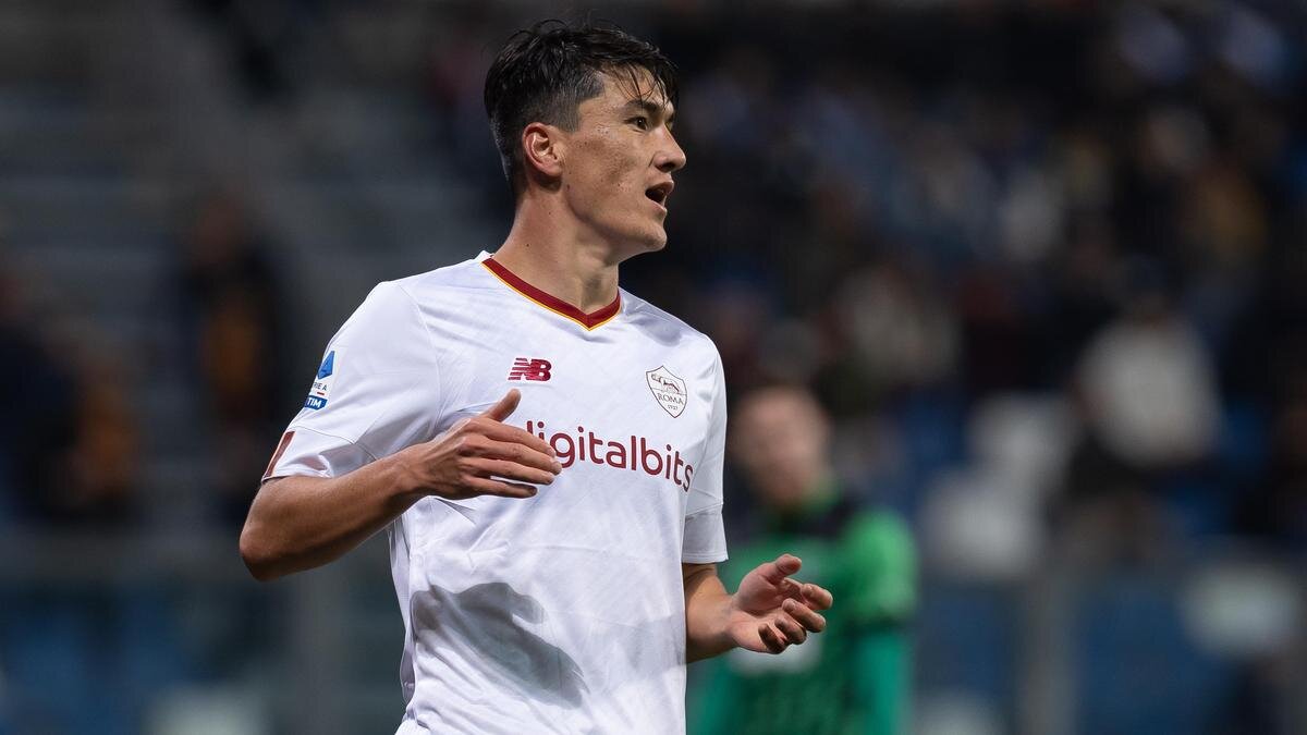    Футболист Эльдор Шомуродов:Emmanuele Ciancaglini/Ciancaphoto Studio/Getty Images