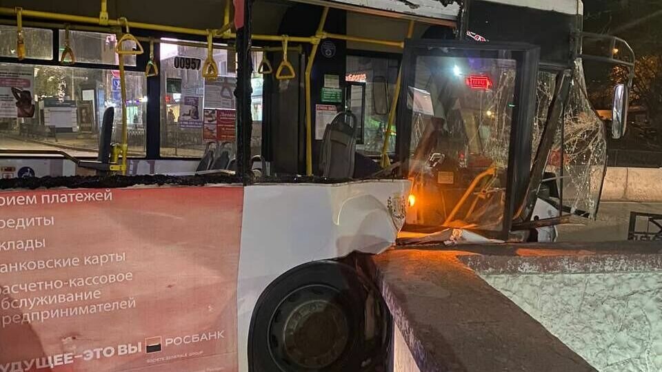     В результате ДТП на Шеболдаева в Ростове травмы получили пять человек, уточнили в ГИБДД России по региону.