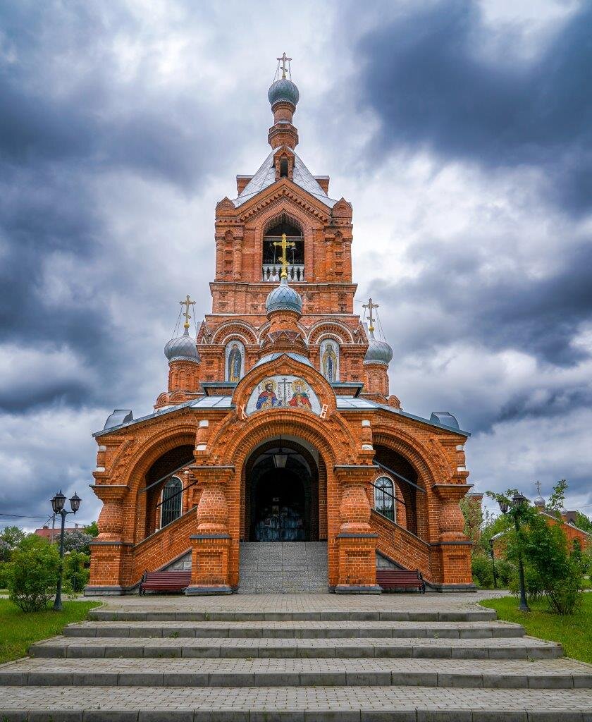  
Официальное название: «Церковь Воздвижения Честного Креста Господня в Дарне» ("Cathedral of the Exaltation of the Holy Cross in Darna, Russia").