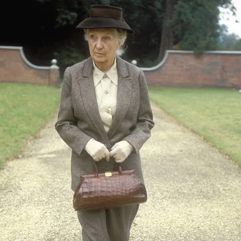 Джоан Хиксон  в роли мисс Марпл. Кадр из фильма. 