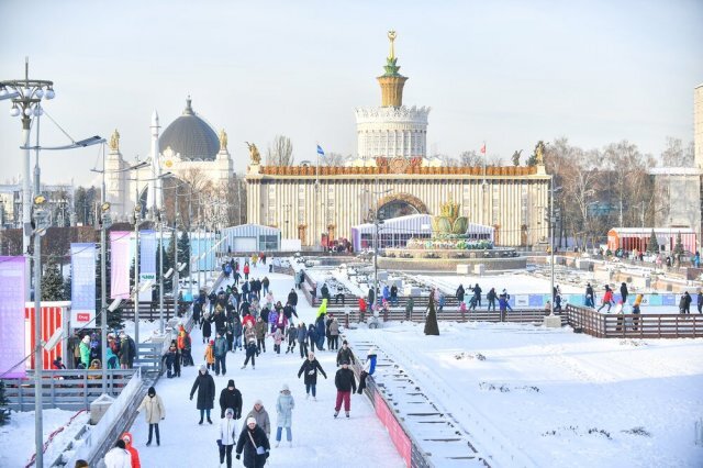    Почему в Москве объявили оранжевый уровень погодной опасности?