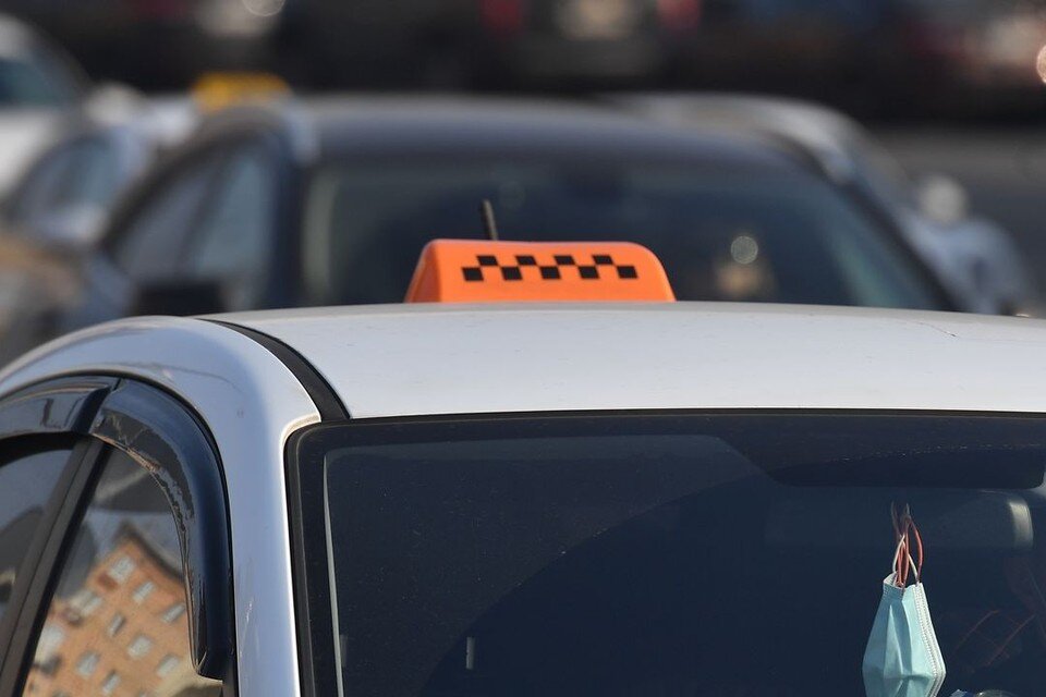     Мужчина работал в такси. Иван МАКЕЕВ