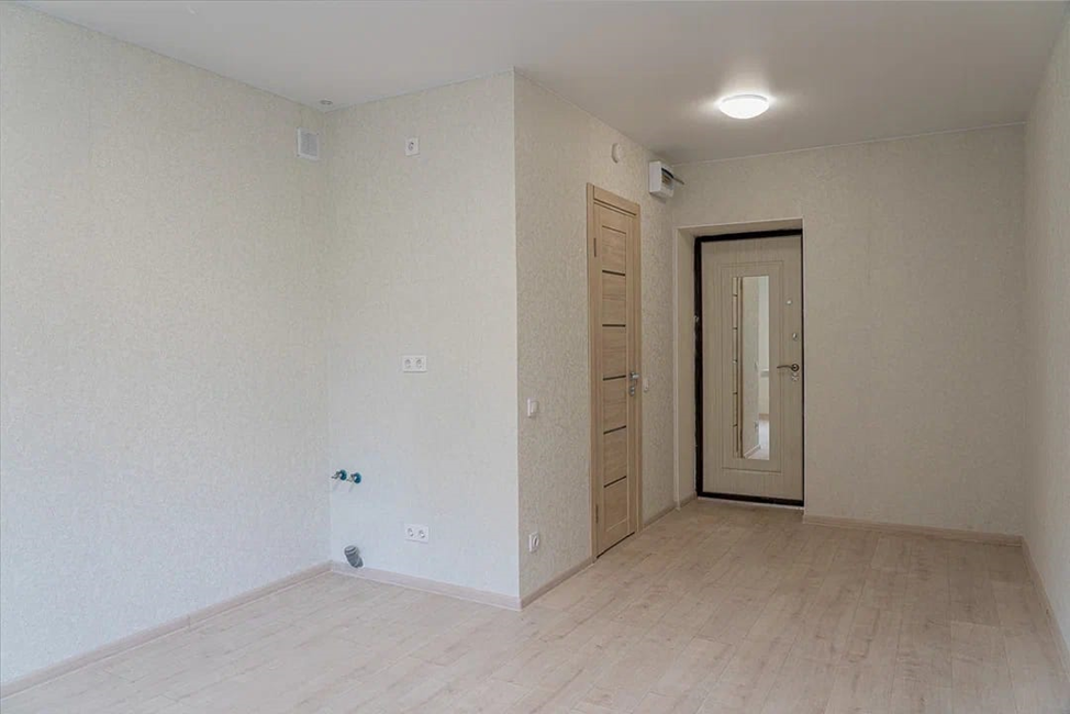 Статус - жилье, прописка - Москва, метро - 15 минут пешком, цена от 5.5 ...