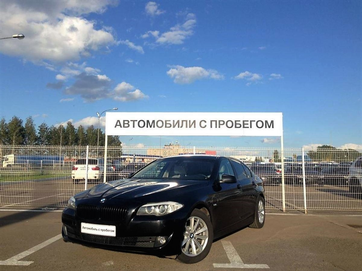 Выгодно пригнать авто. Авто с пробегом. Автомобили с пробегом вывеска. Фото пробега автомобиля. Автосалон автомобилей с пробегом