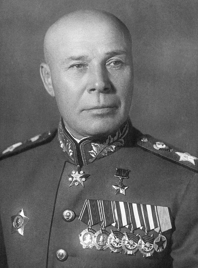 Семён Константинович Тимошенко (1895 — 1970). Дважды Герой Советского Союза. Кавалер ордена «Победа». Пять Орденов Красного Знамени. Три Ордена Суворова.