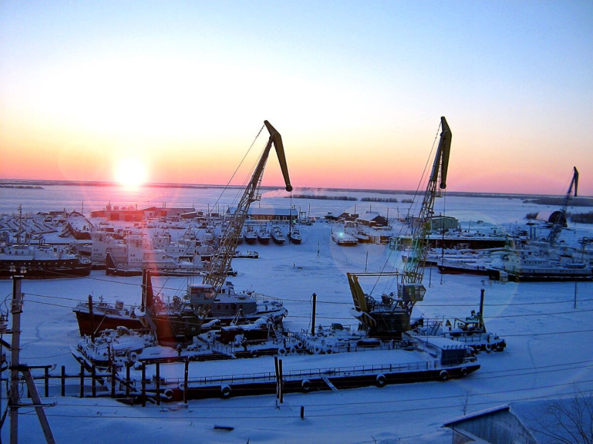 Причал у полярного круга. Причал у полярного круга. Причал у полярного круга. Причал у полярного круга. Причал у полярного круга.