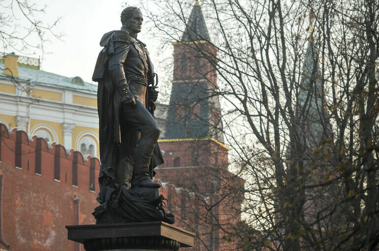 Памятник александру 1 в москве