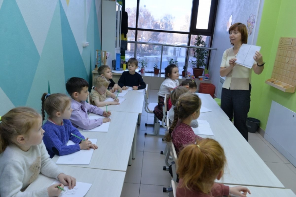    В частных школах дети получают не только основную базу знаний, большое внимание отведено здесь всестороннему развитию.