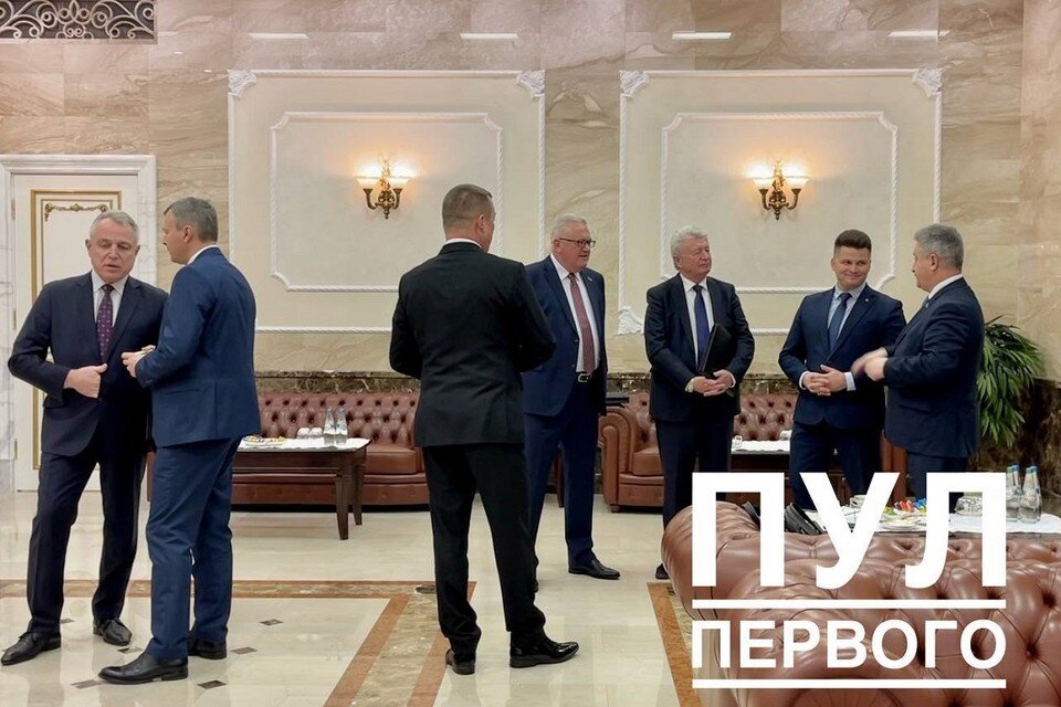     Во Дворце Независимости обсудят вопросы приведения отдельных законов в соответствие с новой Конституцией. Фото: телеграм-канал «Пул Первого»