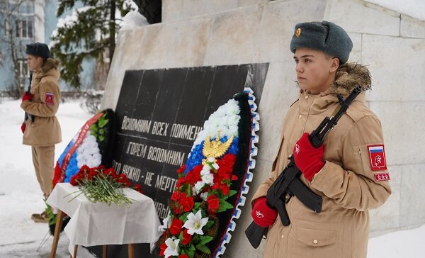    Награду вручили матери погибшего солдата Анастасия Красушкина