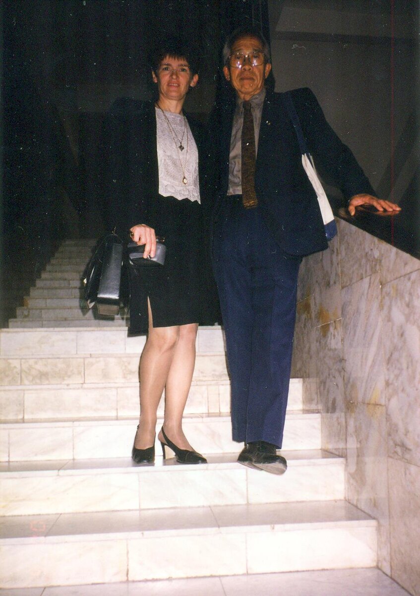 Мы с художником на мероприятии в Комсомольском-на Амуре драматическом театре.