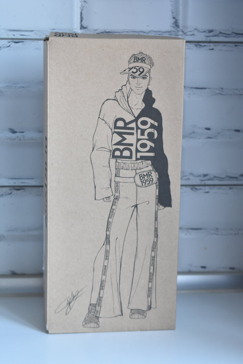 И так, начну с коробки 