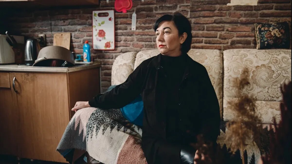 Наталья в ождидании. Фото: Ирина Шарова, 72.ru