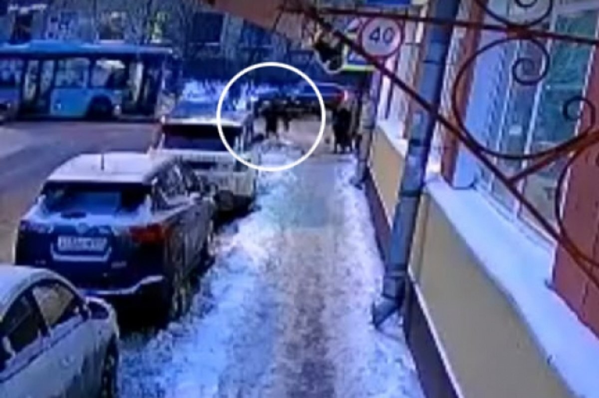    Уголовное дело завели на коммунальщиков, не почистивших Чкаловский проспект