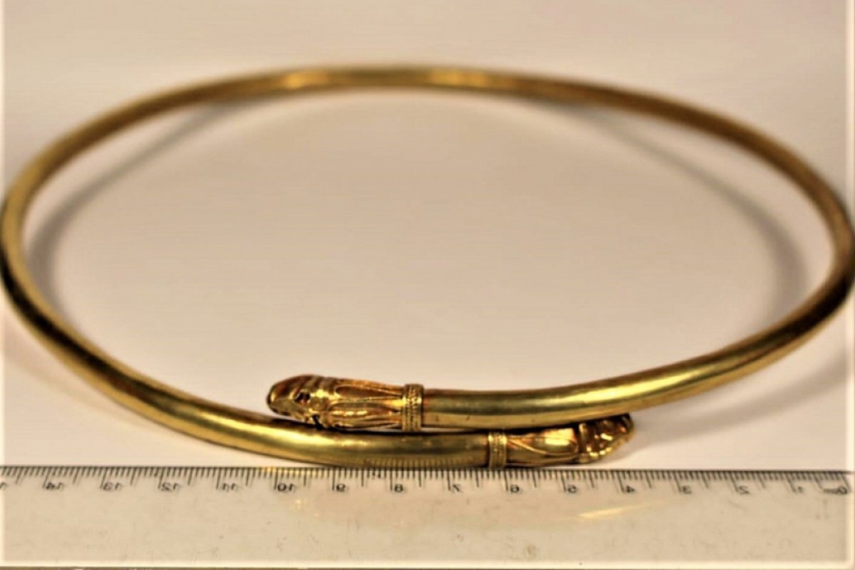    В Краснодарском крае найдены при раскопках элементы элитного погребения