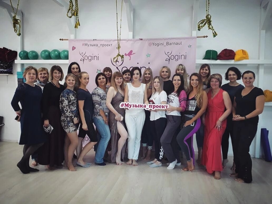 Участницы тренинга "Женское совершенство". 
