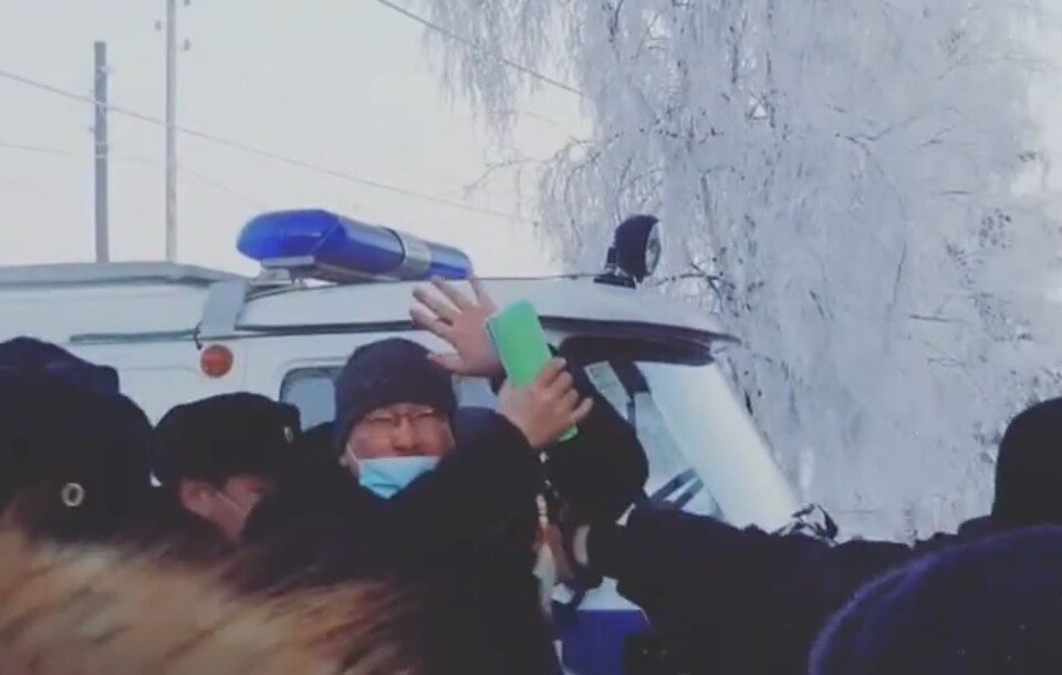     Задержанный педагог Николай Сивцев. Фото: скриншот видео Sakhaday