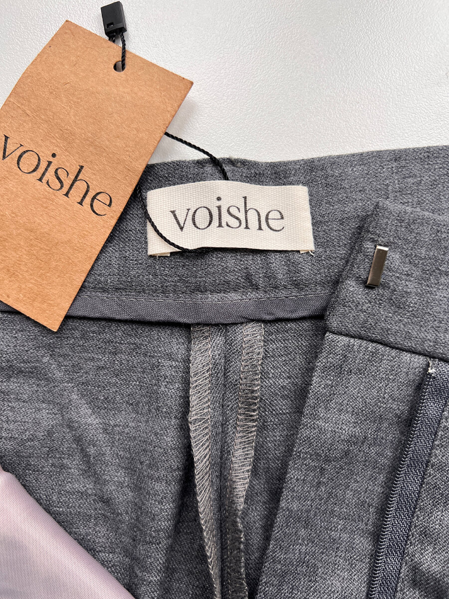 Прямые брюки из итальянской шерсти, серый меланж. Цена 8990 руб. 