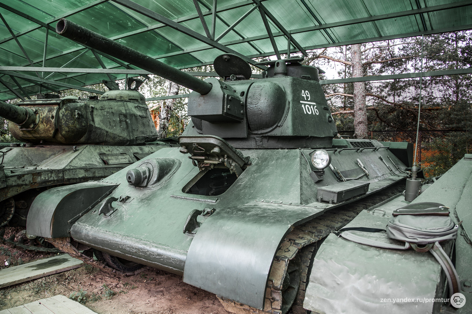 Залез в огнемётный танк ОТ-34. Я в шоке ??? 1