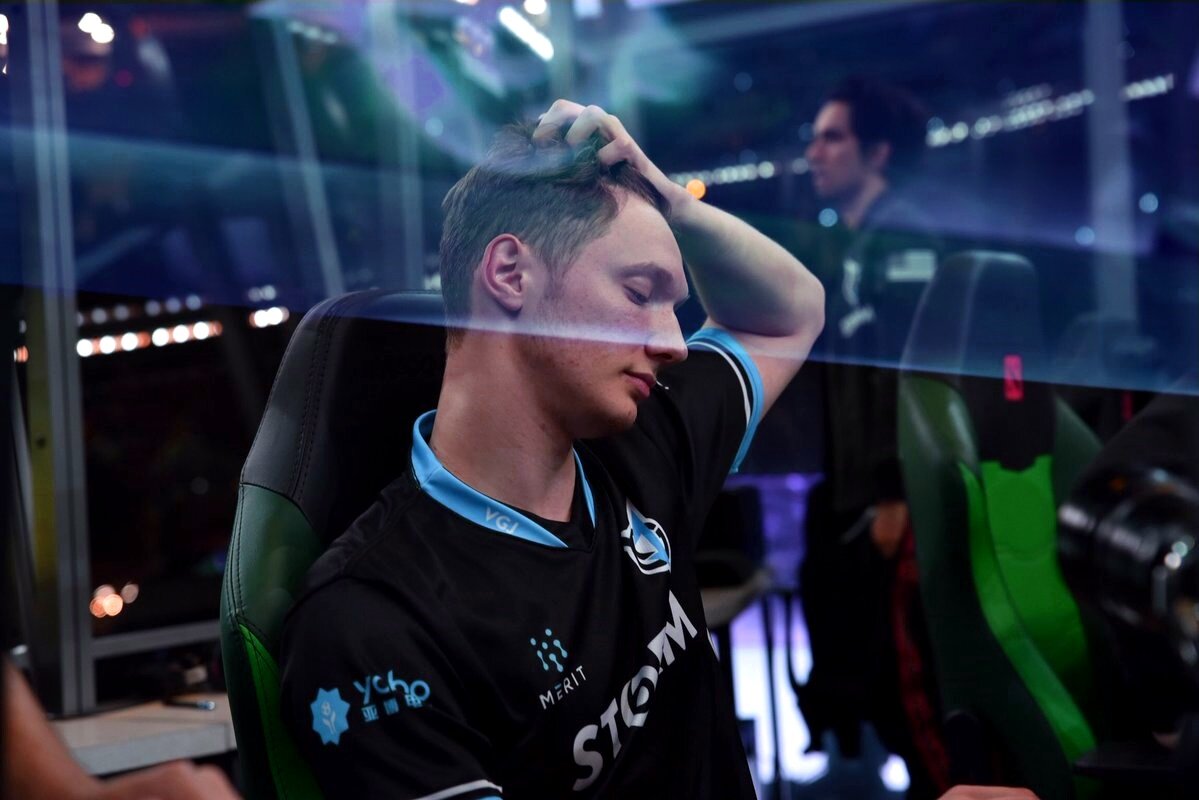 Романа Resolut1on Фоминок