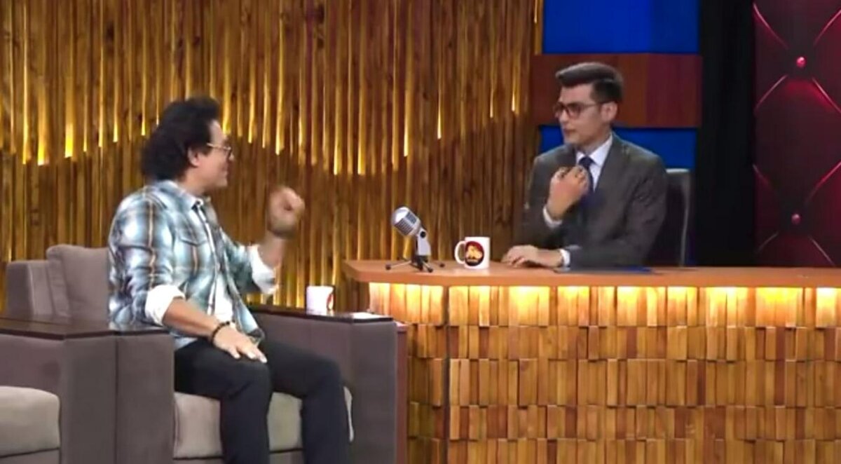  ИНТЕРВЬЮ АНДИ НА УЗБЕКСКОМ ТЕЛЕКАНАЛЕ. КАДР ИЗ ВИДЕО