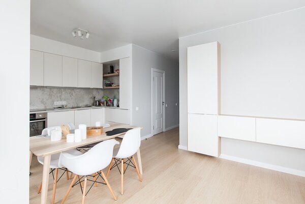 Нейтральный French Grey на стенах — серый «подовсё»