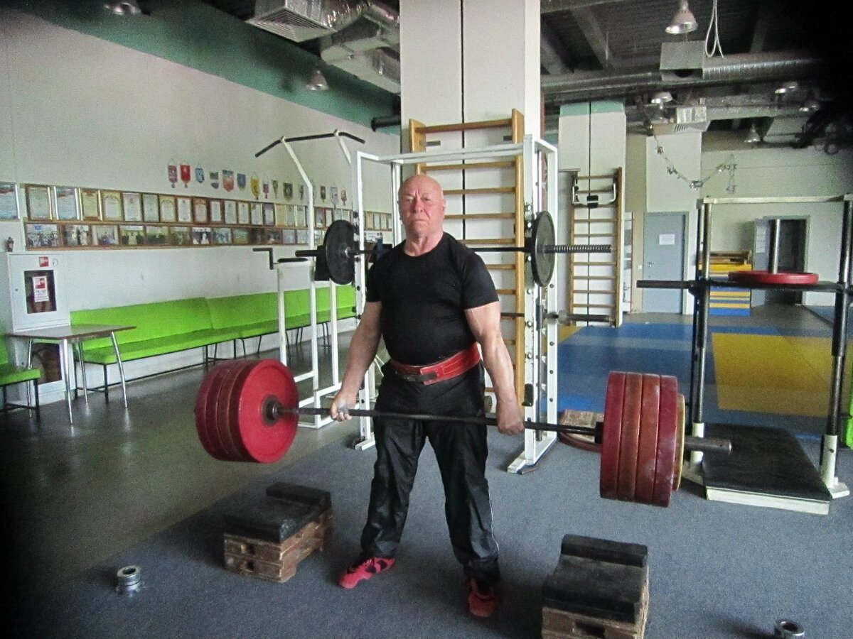 240 кг в исполнении Валерия, просто нет слов !