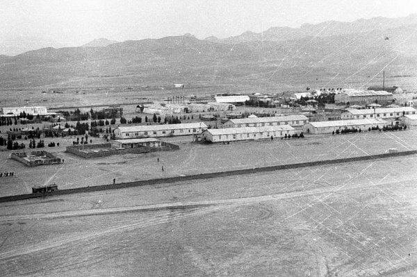 101 полк. На переднем плане модули для офицеров.