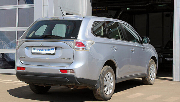 Mitsubishi Outlander 2012 г.в., фото: www.njcar.ru