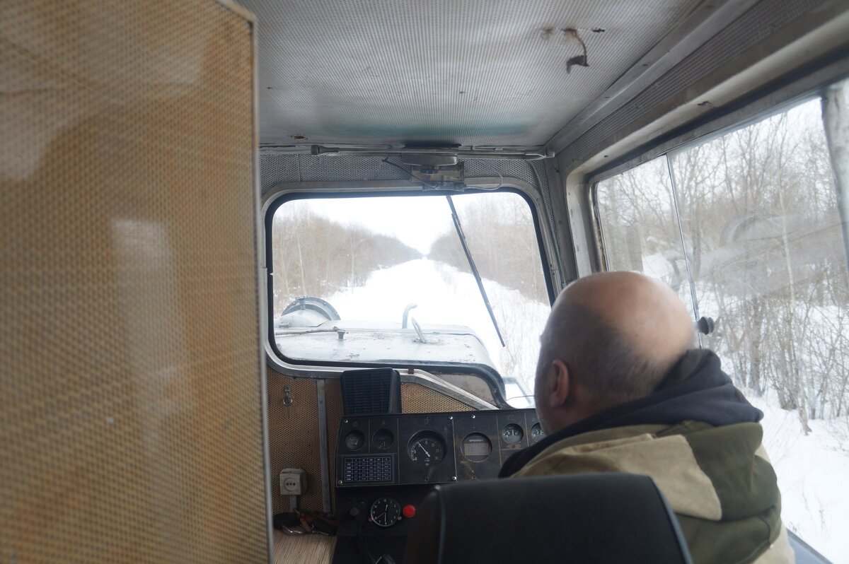 Едем в кабине автомоторисы ТУ-6П
