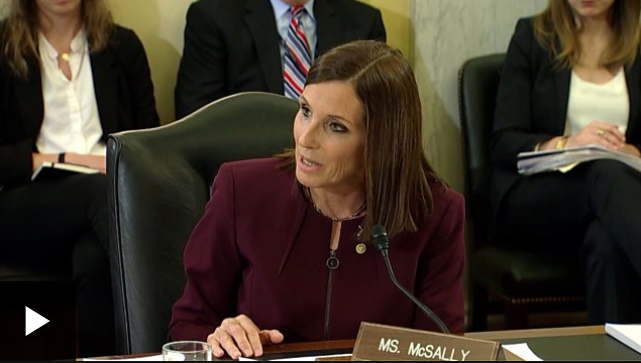 Сенатор Марта МакСалли: «Мне было стыдно и смущено, я думала, что я сильная, но чувствовала себя бессильной»