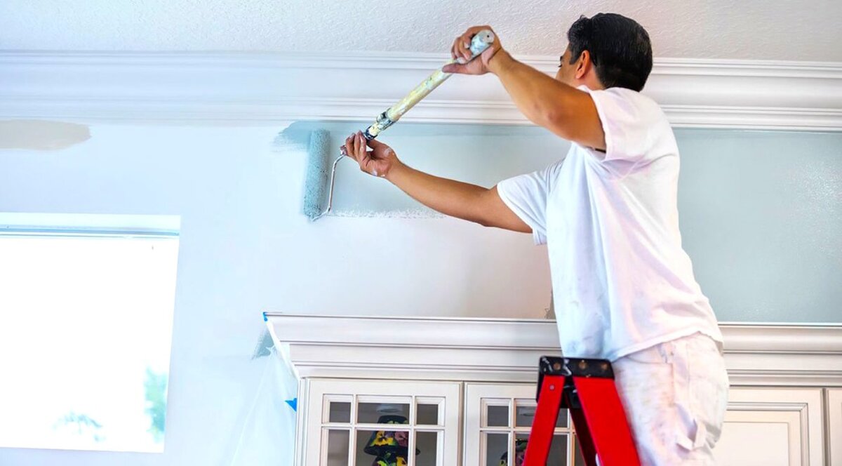 Водоэмульсионку стали использовать чаще, чем обои. Главный плюс - нет запаха, как от обычной краски. 