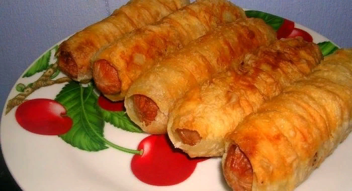Жаренные сосиски в тесте! Быстро, сытно, вкусно!