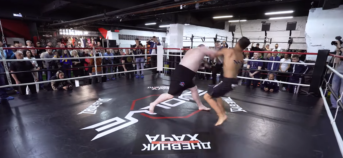 Нокдаун в первом раунде