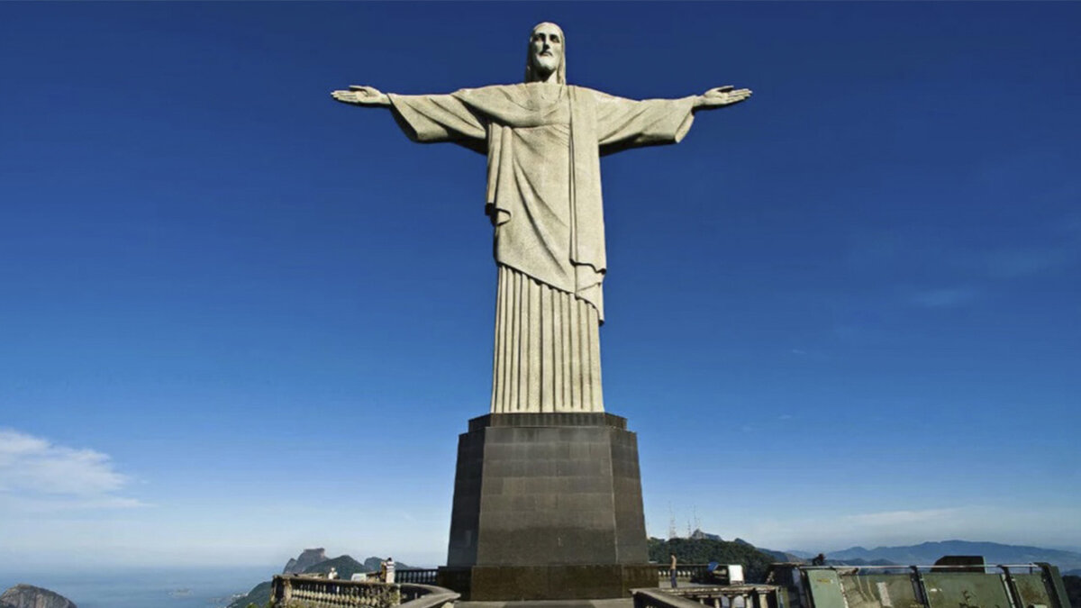 не берусь углубляться в тему красоты.