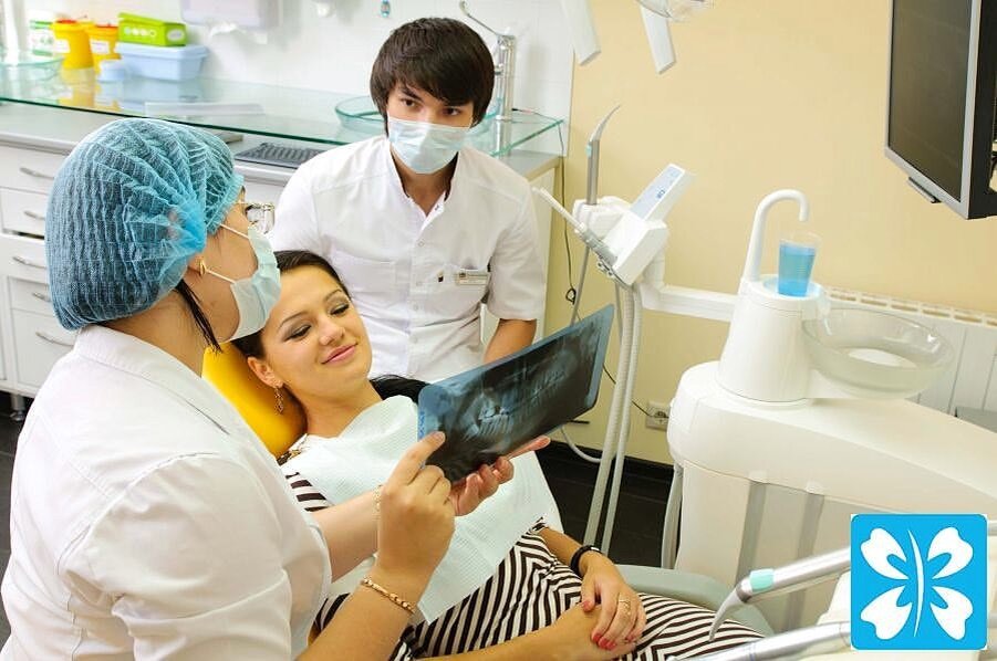 Лечить зубы по полису омс. Стоматологическая поликлиника зуб. Лечить зубы в бесплатной поликлинике. Лечить зубы в бесплатной поликлинике. У стоматолога в поликлинике.